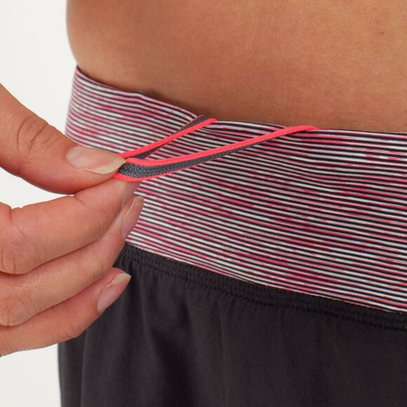 sz 6 Lululemon run a marathon skirt - Picture 13 of 16